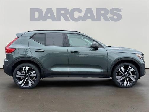 2026 Volvo XC40 B5 Ultra