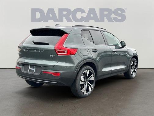 2026 Volvo XC40 B5 Ultra
