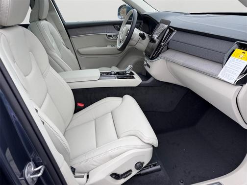 2026 Volvo XC90 B6 Ultra 6-Seater