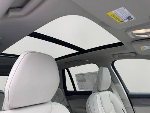 2026 Volvo XC90 B6 Ultra 6-Seater