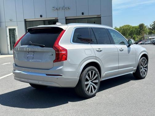 2025 Volvo XC90 B6 Plus 7-Seater