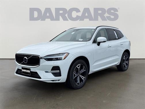 2022 Volvo XC60 B5 Momentum