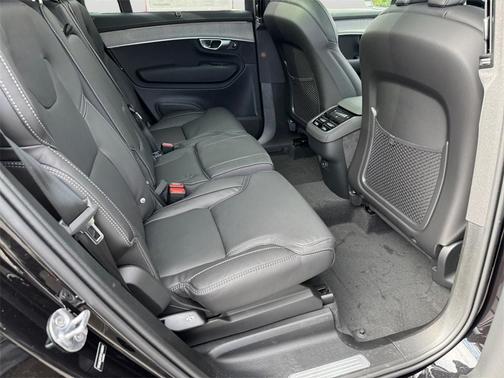 2026 Volvo XC90 B6 Ultra 7-Seater