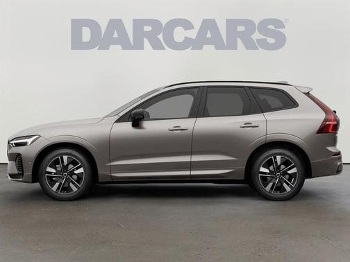 Bright 2026 Volvo XC60 B5 Plus