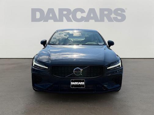 2024 Volvo S60 Recharge Plug-In Hybrid T8 Plus Dark Theme