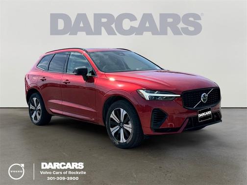 2024 Volvo XC60 Recharge Plug-In Hybrid T8 Plus Dark Theme