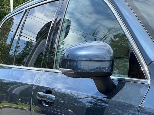 2025 Volvo XC90 B6 Plus 6-Seater