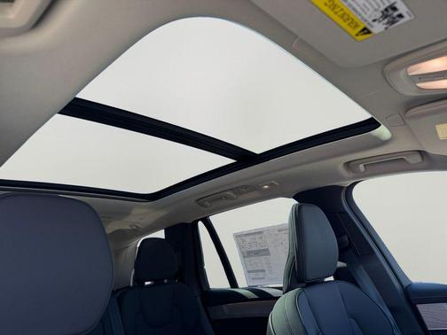 Metallic 2026 Volvo XC90 Plug-In Hybrid T8 Plus 7-Seater
