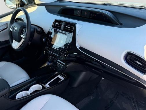 2016 Toyota Prius Three Touring