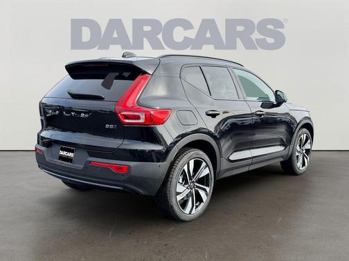 2026 Volvo XC40 B5 Ultra