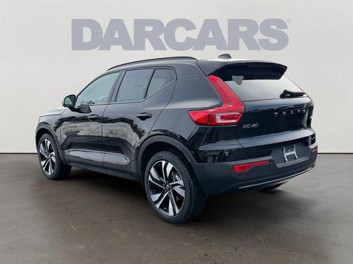 2026 Volvo XC40 B5 Ultra