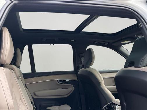 2026 Volvo XC90 B6 Ultra 7-Seater