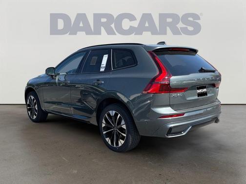 Forest Green 2026 Volvo XC60 B5 Ultra