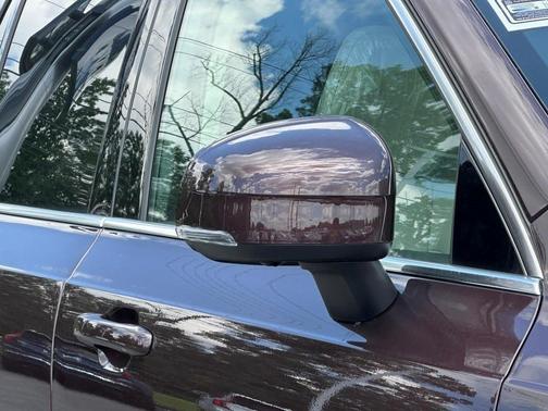 2025 Volvo XC90 B6 Ultra