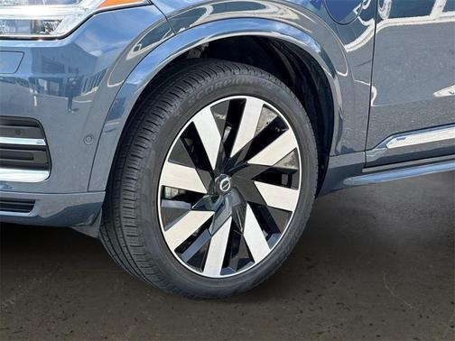 2023 Volvo XC90 Recharge Plug-In Hybrid T8 Ultimate 6-Seater