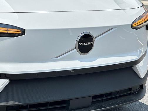 2025 Volvo EX30 Twin Motor Plus