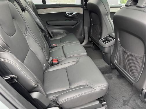 2026 Volvo XC90 B6 Ultra 7-Seater