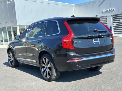 2024 Volvo XC90 Recharge Plug-In Hybrid T8 Ultimate Bright Theme 7-Seater