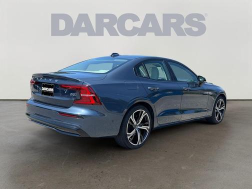 Denim Blue Metallic 2024 Volvo S60 B5 Ultimate Dark Theme