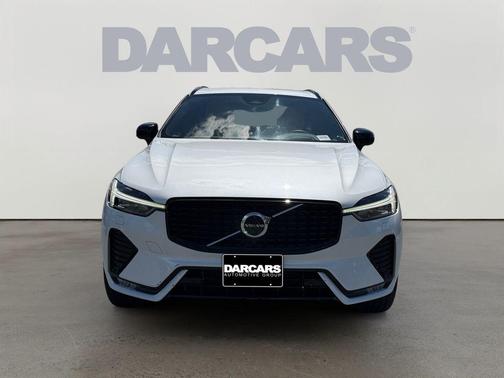 Crystal White 2023 Volvo XC60 B5 Ultimate Dark Theme