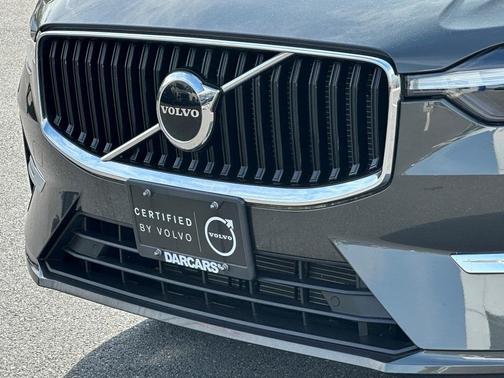 2022 Volvo XC60 B5 Momentum