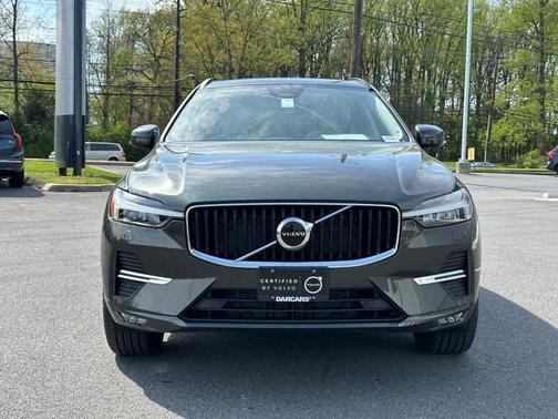 2022 Volvo XC60 B5 Momentum