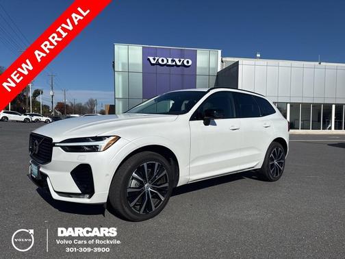 2023 Volvo XC60 B6 Ultimate Dark Theme