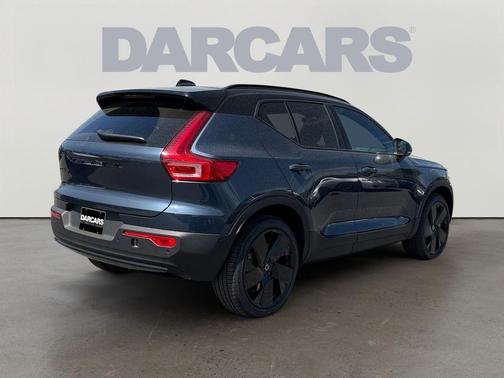 2026 Volvo EX40 Twin Motor Ultra Black Edition