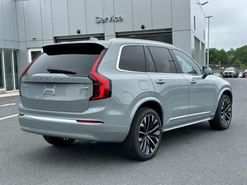 2025 Volvo XC90 Plug-In Hybrid T8 Plus 6-Seater