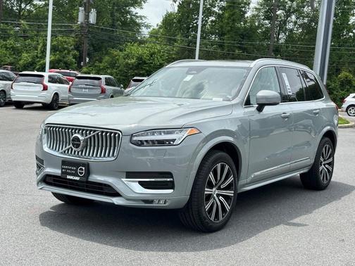 2025 Volvo XC90 B6 Plus 6-Seater