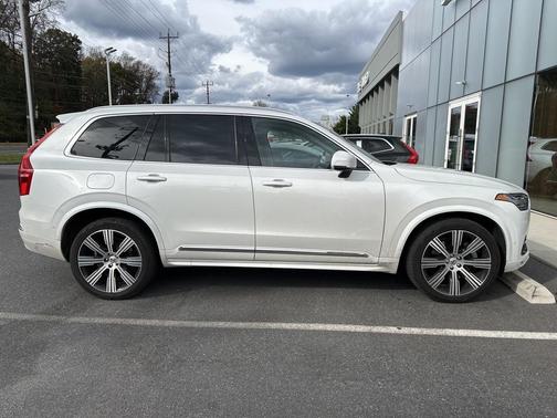 2024 Volvo XC90 Recharge Plug-In Hybrid T8 Ultimate Bright Theme 7-Seater