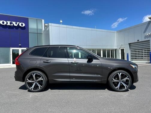 2025 Volvo XC60 B5 Ultra