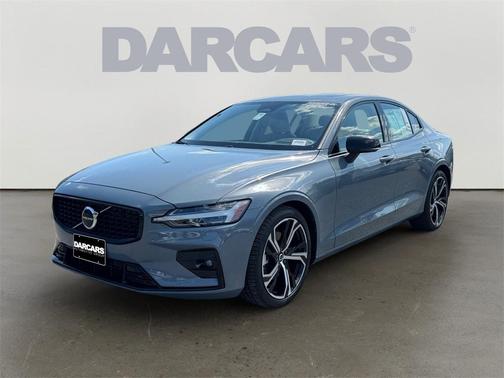 2024 Volvo S60 B5 Core Dark Theme