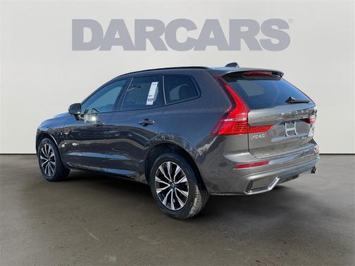 2024 Volvo XC60 B5 Plus Dark Theme