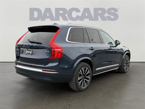 2025 Volvo XC90 Plug-In Hybrid T8 Plus 6-Seater