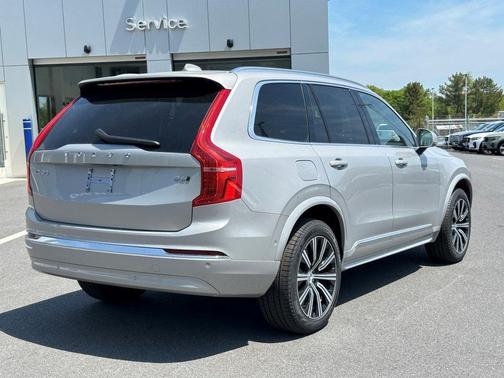 2025 Volvo XC90 B6 Plus 7-Seater