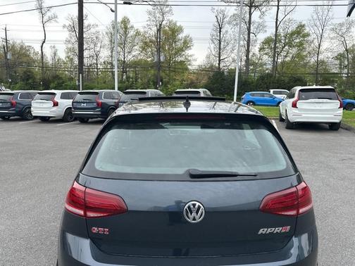 2020 Volkswagen Golf GTI 2.0T SE