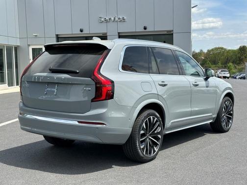 2025 Volvo XC90 Plug-In Hybrid T8 Plus 7-Seater
