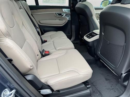 2026 Volvo XC90 B6 Ultra 7-Seater