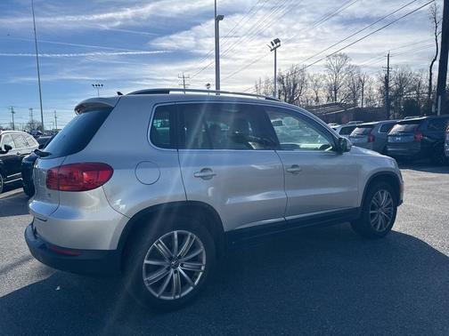 2012 Volkswagen Tiguan SE