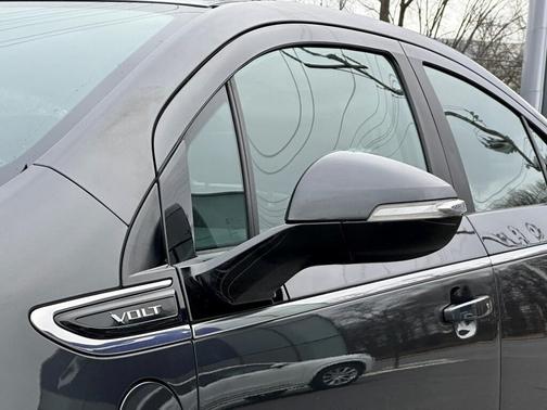 2014 Chevrolet Volt Base