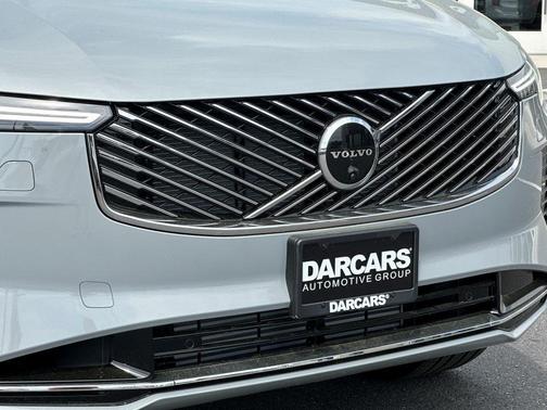 2025 Volvo XC90 Plug-In Hybrid T8 Plus 7-Seater