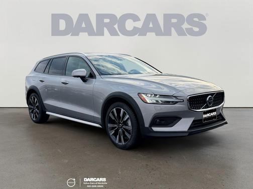 2025 Volvo V60 Cross Country B5 Ultra