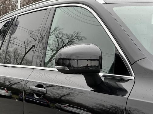 2025 Volvo XC90 Plug-In Hybrid T8 Plus 7-Seater