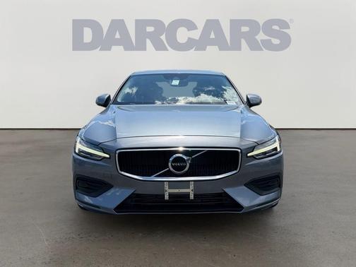 Gray Metallic 2020 Volvo S60 T5 Momentum