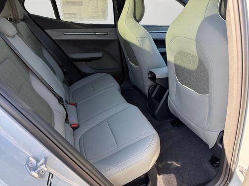 2026 Volvo EX30 TWIN MOTOR CROSS COUNTRY ULTRA