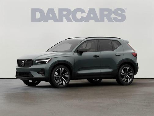 Forest Green 2026 Volvo XC40 B5 Plus