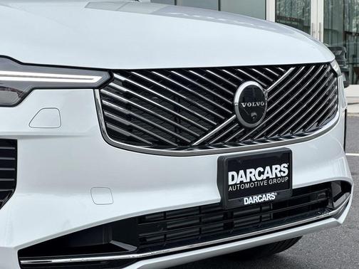 2025 Volvo XC90 Plug-In Hybrid T8 Plus 7-Seater