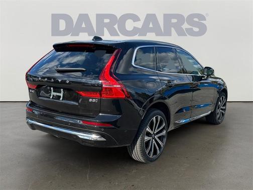2023 Volvo XC60 B5 Ultimate Bright Theme