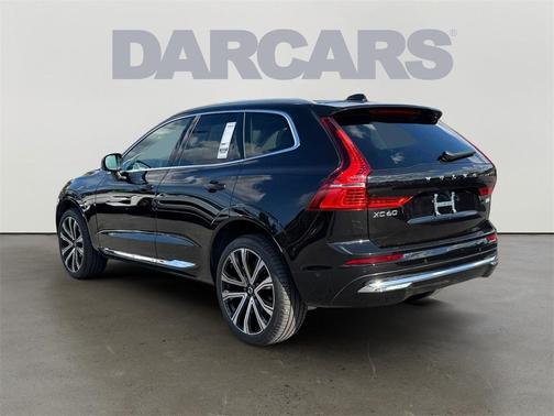 2023 Volvo XC60 B5 Ultimate Bright Theme